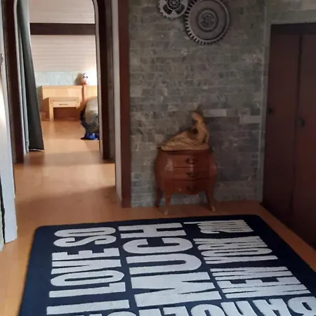 Beauregard Attique דירה